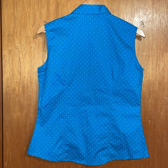 •LEE•RIDERS BLUE & WHITE POLKA DOT TAILORED SLEEVELESS BLOUSE SIZE MEDIUM - Picture 3 of 7